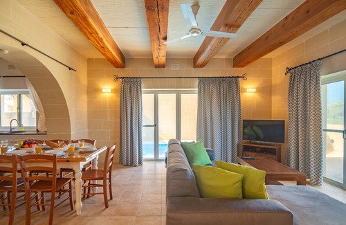 Ta' Għammar Villa | Rebekah - Ghasri Holiday Home