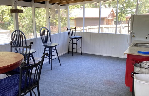 Oxford House | Rebel-Great cabin near upper lake at Sardis. Only 20 mins to Oxford