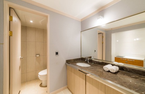 Ingye-dong Hotel | Reborn Suwon Silkroad Hotel