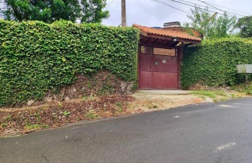Cotia House | Recanto dos tucanos - Alugando aos sábados o valor é para o fds todo!