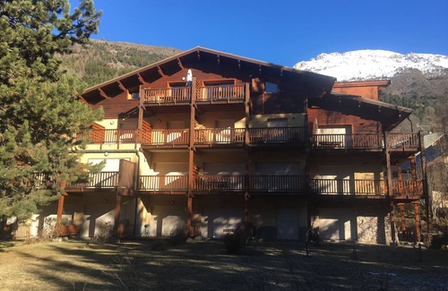 Monetier-les-Bains Apartment | Recent apartment in condominium standing