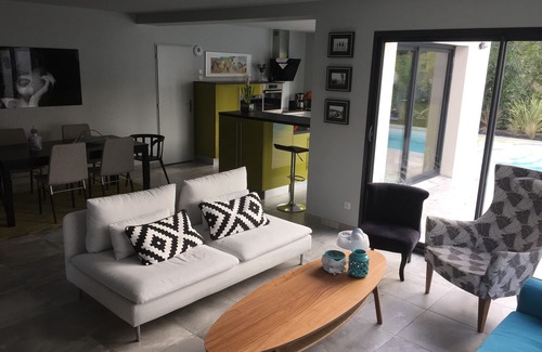 Carqueiranne House | Recent cubic house near the beach