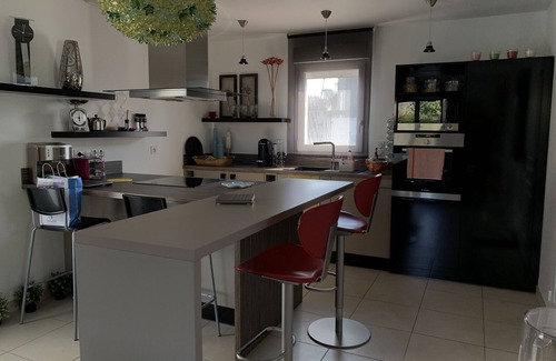 Bernieres-sur-Mer House | Recent house 300m from the beach