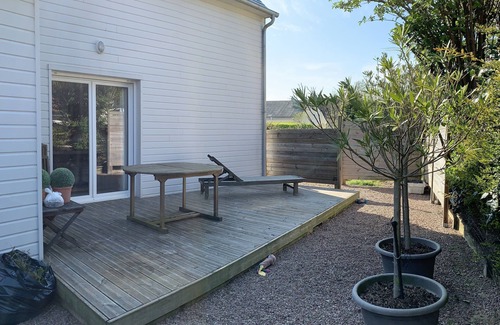 Bernieres-sur-Mer House | Recent house 300m from the beach