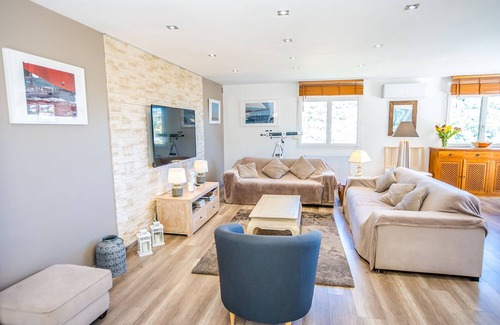 Cavalaire-sur-Mer Villa | RECENT STANDING VILLA 190 M2 NEW POOL, WIFI, NOT OVERLOOKED, 10 PEOPLE