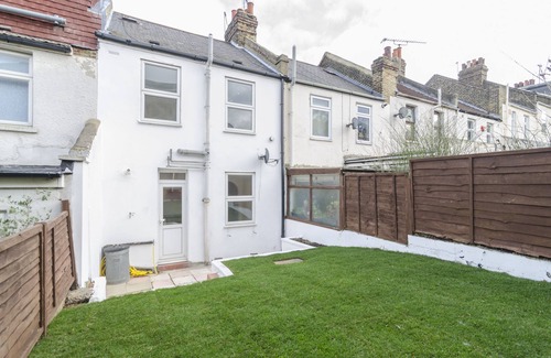 Greenwich House | Recently refurbished cosy family home