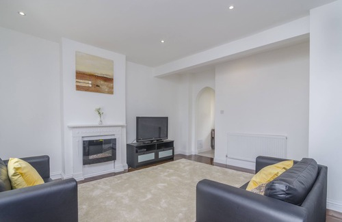 Greenwich House | Recently refurbished cosy family home