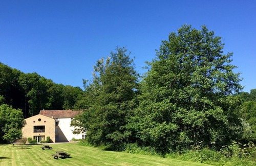 Semur-en-Auxois Apartment | Recently Renovated Riverside Sanctuary set in 5 Acres With 14 Meter Heated Pool