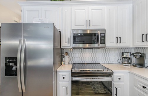 Wise House | RECENTLY RENOVATED - 180-degree views, 2-story boathouse & OPTIONAL BOAT RENTALS