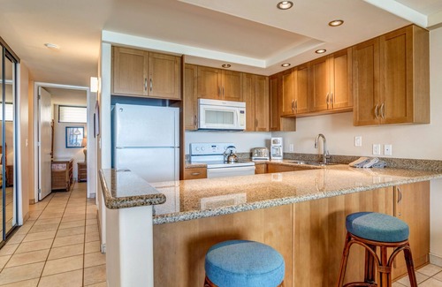 Honokowai Condo | Recently renovated 1bd oceanfront retreat