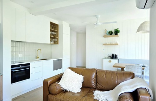 Noosa Heads Apartment | Recently renovated Portofino 6 - Beach-side holiday.