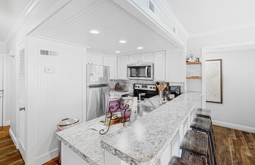 Edisto Island House | Recently renovated home with balcony, washer/dryer & outdoor pool access