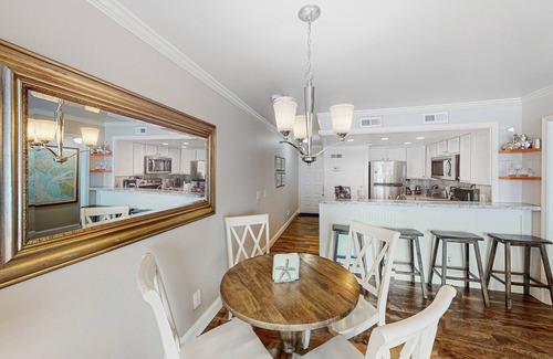 Edisto Island House | Recently renovated home with balcony, washer/dryer & outdoor pool access