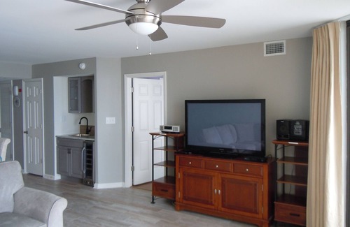 Folly Beach Condo | Recently renovated
