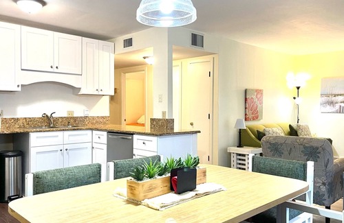 Myrtle Beach Condo | Recently renovated 2br W/WiFi, Lazy River, Gym, Jacuzzi@mb Resort- 148B