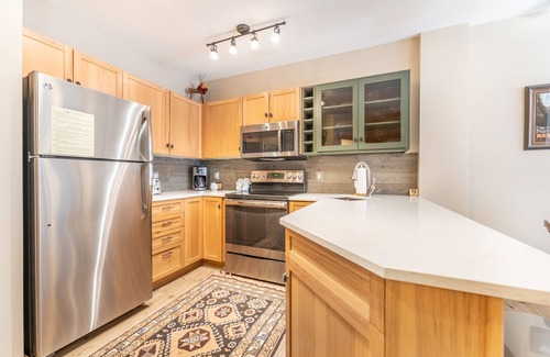 River Run Condo | Recently Renovated, Village/Partial Slope Views, Walk to Lifts, Shops, Dining