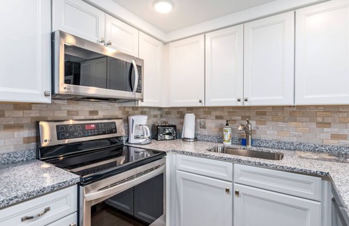 North Ocean City Condo | Recently updated 2 BR 2 Full Bath Le Lisa Condo in North Ocean City, just Steps to the Ocean.