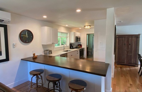 Corvallis House | Recently Updated - 3 Blocks to Downtown and OSU!