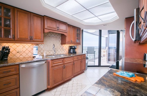 Myrtle Beach Condo | Recently updated condo, 24 hour secured building + Free Attraction Tickets!