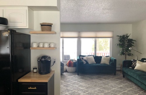 Frankfort House | Recently Updated Private Home less than 1 mile from Downtown Frankfort & Beaches