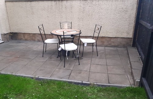 Coleraine House | RecentlyRefurbished-Sleeps8-FreeParking