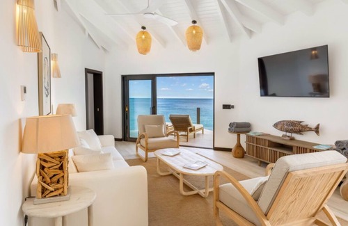Fryes Beach House | Recharge + Reconnect in This Stunning 3 Bedroom with Kitchen Oceanview Sanctuary