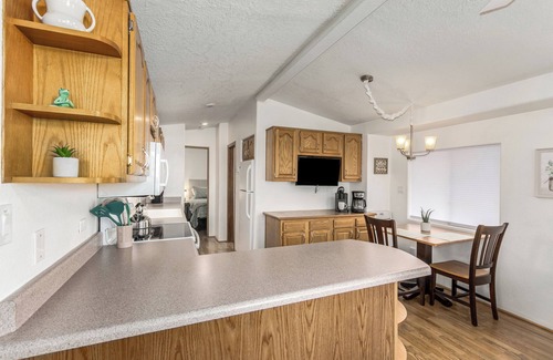 Mesa House | Recliners! Large Az Room - perfect for overnight guests. 55+ Activities Galore!