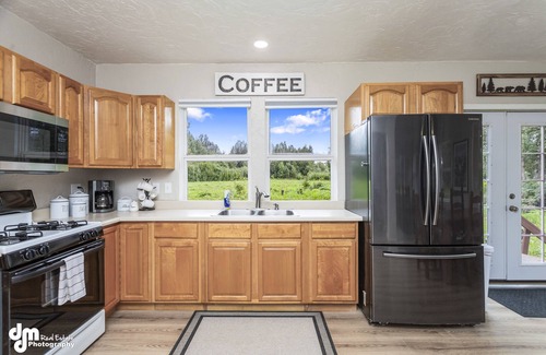 Trapper Creek Cabin | Recreational Retreat in Trapper Creek, AK