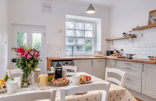Newport House | Rectory Cottage - Brighstone