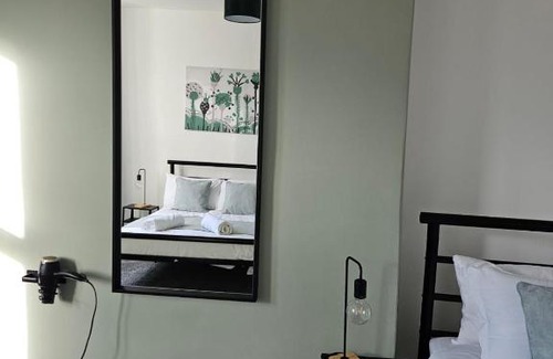 Gateshead Apartment | Rectory5 - 5 bedroom 7 beds Parking Perfect for Contractors