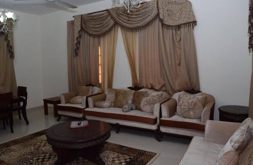 Salalah Villa | Red-37 - Bn Breek Villa