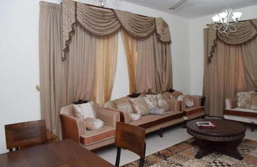 Salalah Villa | Red-37 - Bn Breek Villa