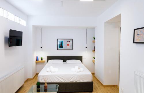 Kastoria Apartment | Red apple