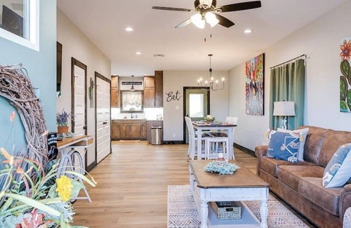San Angelo House | Red Arroyo/2 BR/2.5 BA/Brand New