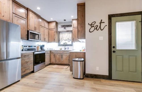 San Angelo House | Red Arroyo/2 BR/2.5 BA/Brand New