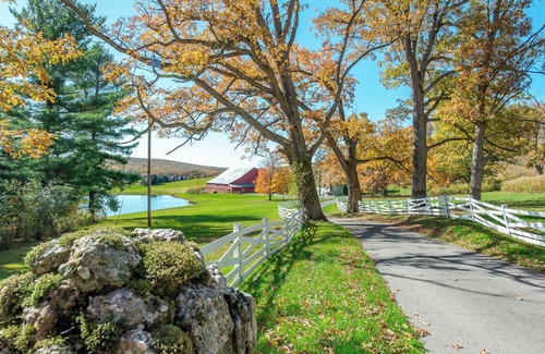 Swanton House | Red Barn Inn Room 6: Lake Access, Par3 Golf, Fish