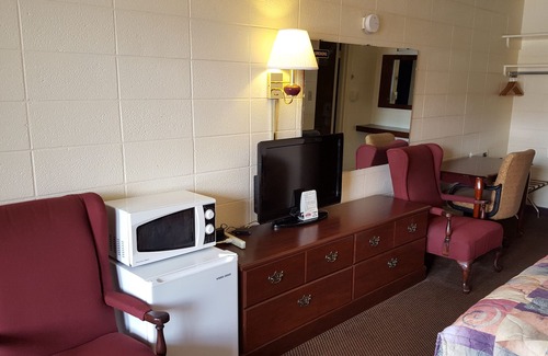 Grissom - Highland Hotel | Red Carpet Inn Blacksburg