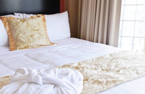 Knoxville Hotel | Red Carpet Motel