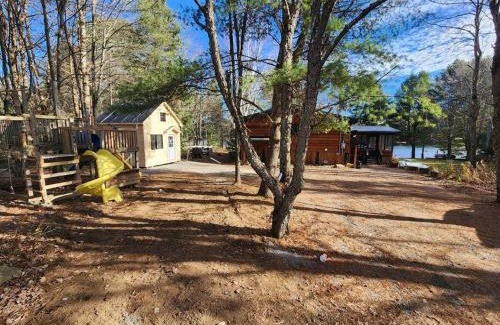 Minden Hills Ski Chalet | Red Cedar Chalet on Brady Lake