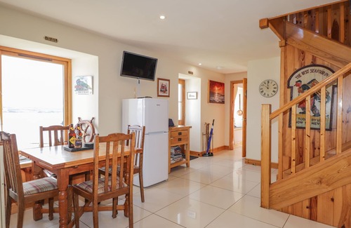 Colbost Cottage | RED CHIMNEYS COTTAGE, family friendly, with open fire in Dunvegan
