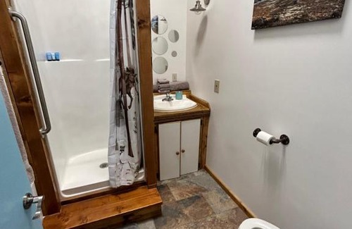 Homer House | Red Door Lodge