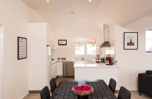 Battery Point Apartment | Red Door Penthouse in Battery Point