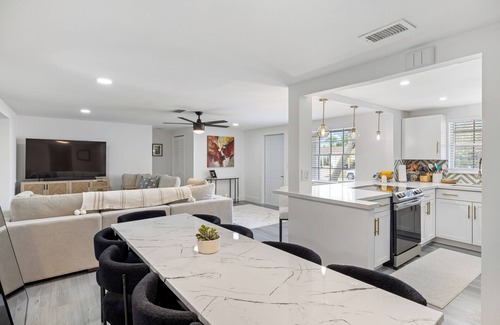 Gulf Gate Estates House | Red Door Siesta
