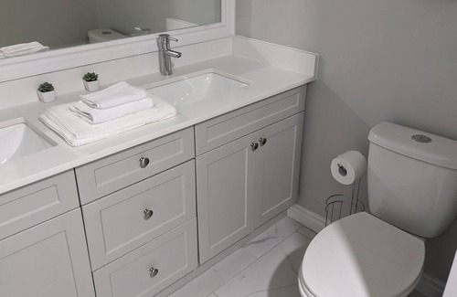 Pickering House | Red Dore - 2 Bedroom Cozy Basement Suite