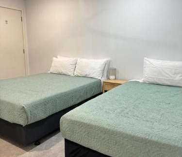Perenjori Hotel | Red Emu Motel