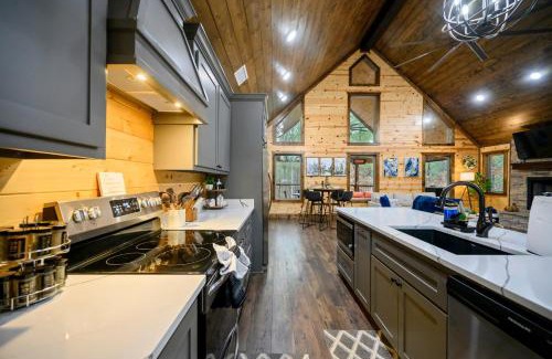Pickens House | Red Fern Cabin Beauty Awaits