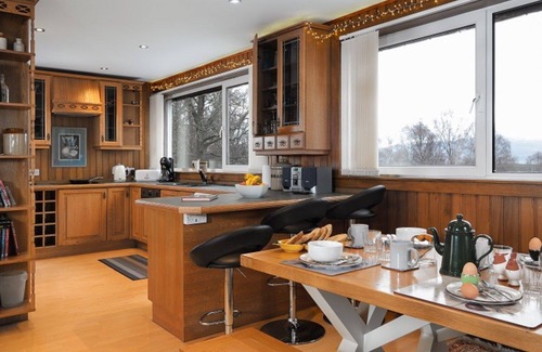 Boat of Garten Cottage | Red Fox Lodge - a lodge that sleeps 7 guests in 4 bedrooms