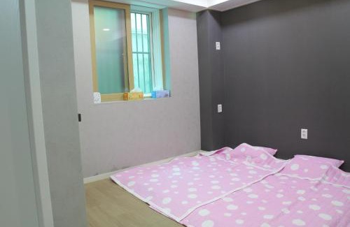 Myeongdong House | Red Guesthouse