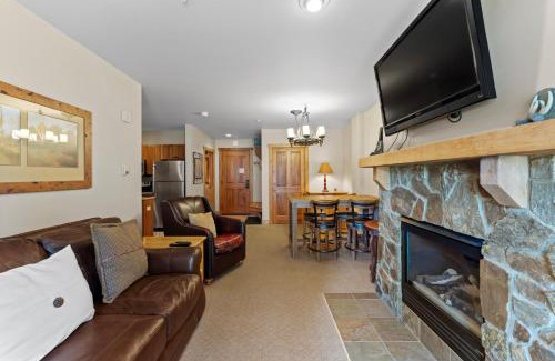 River Run Apartment | Red Hawk Lodge 2202