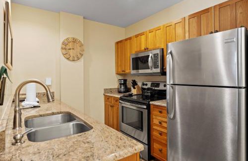 River Run Apartment | Red Hawk Lodge 2202